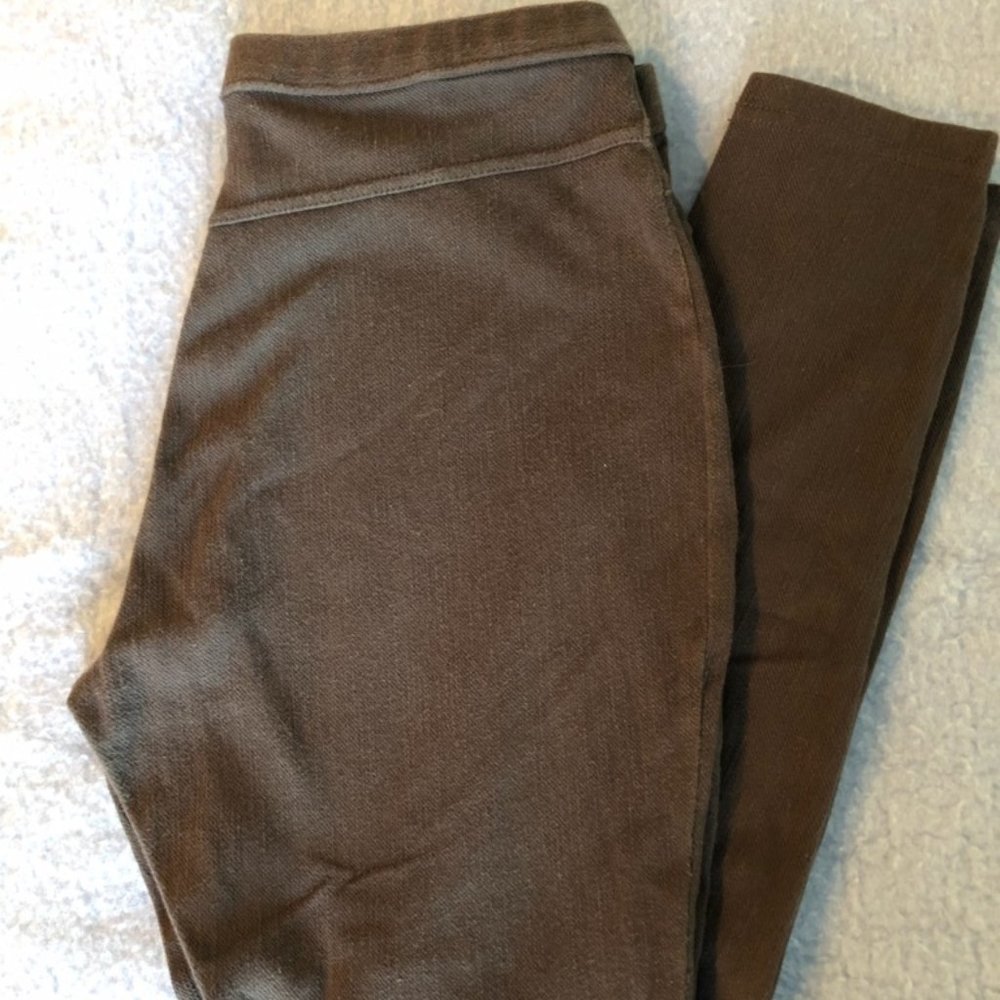 Gray jeggings with no back pockets - (size M)
